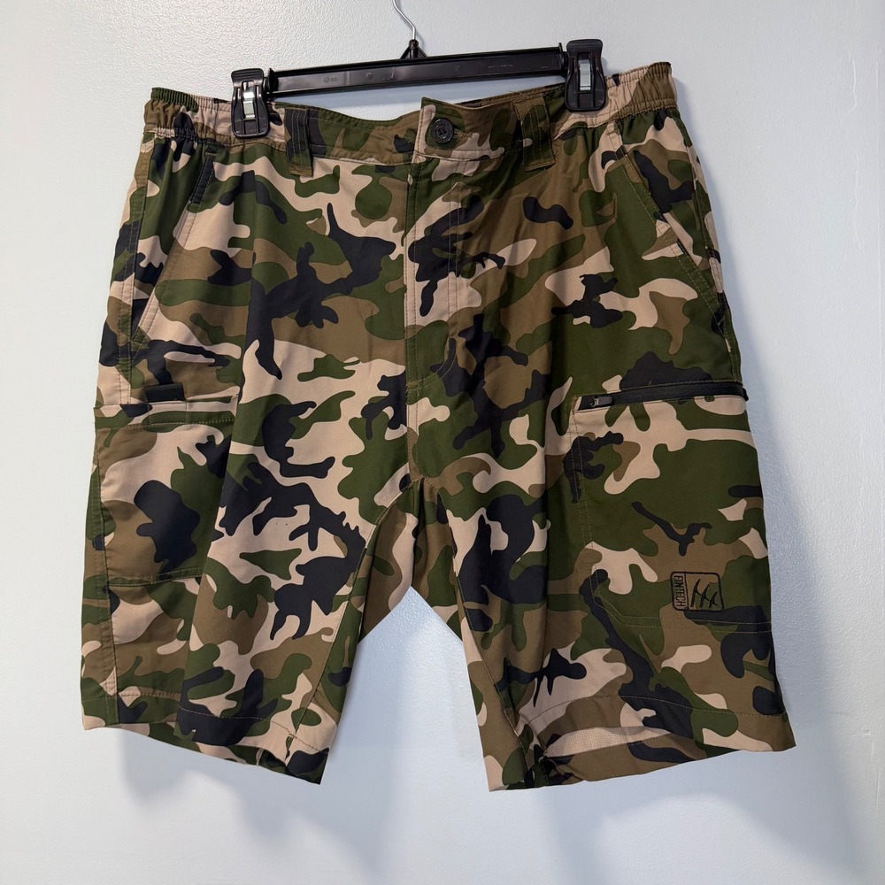Fintech Mens‎ Camo Performance Fishing Shorts Green Brown Large Zipper Pockets